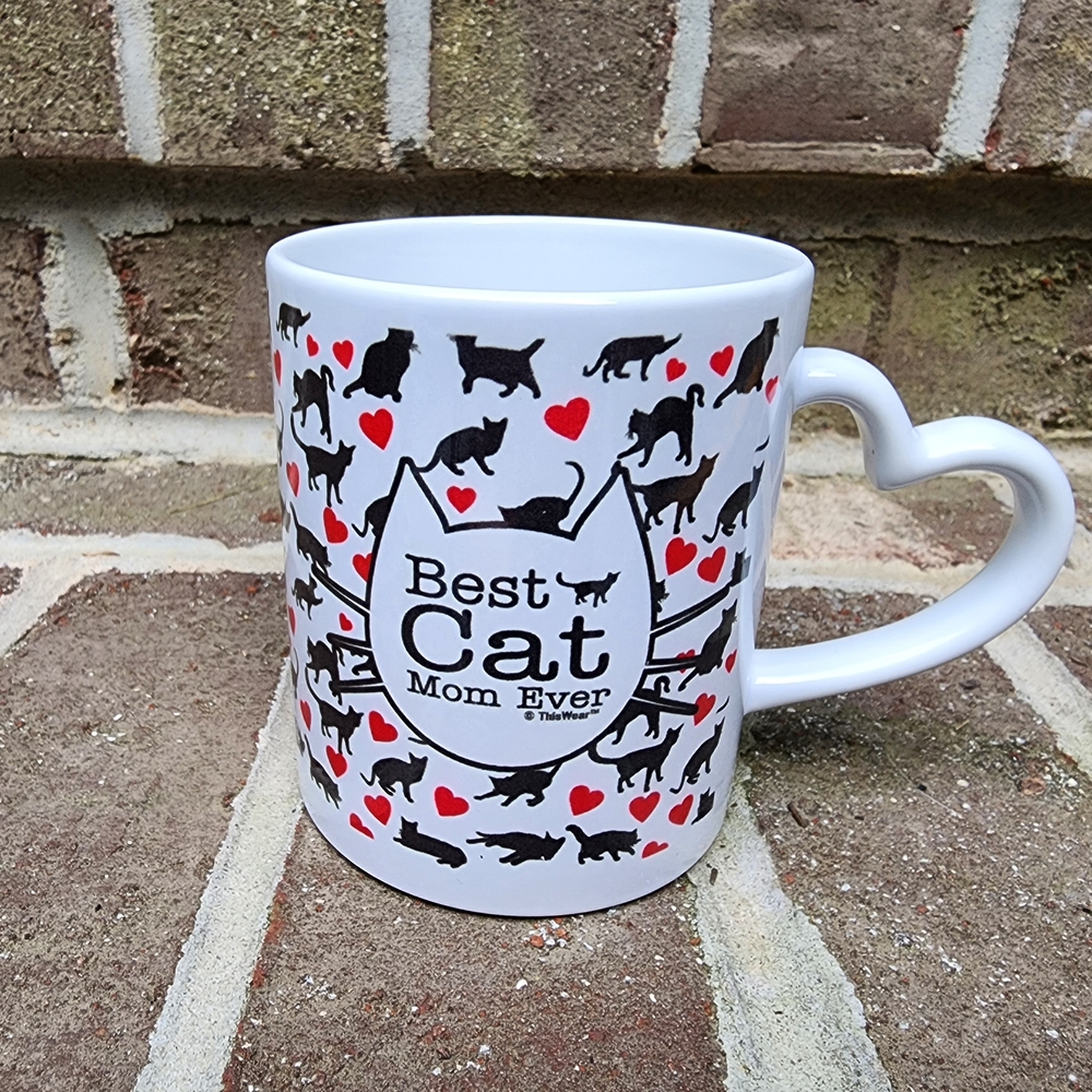 Heart-Shaped Handle Cat Mom Mug Cup Coffee Tea White and Black NWOT